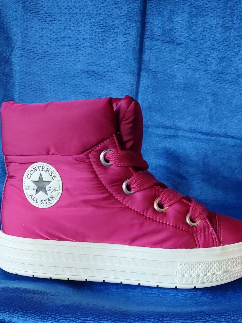 Converse Berry Red Element Boots Mens Size 10.5 NEW!